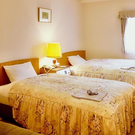 Okayama Ekimae Universal Hotel Buitenkant foto