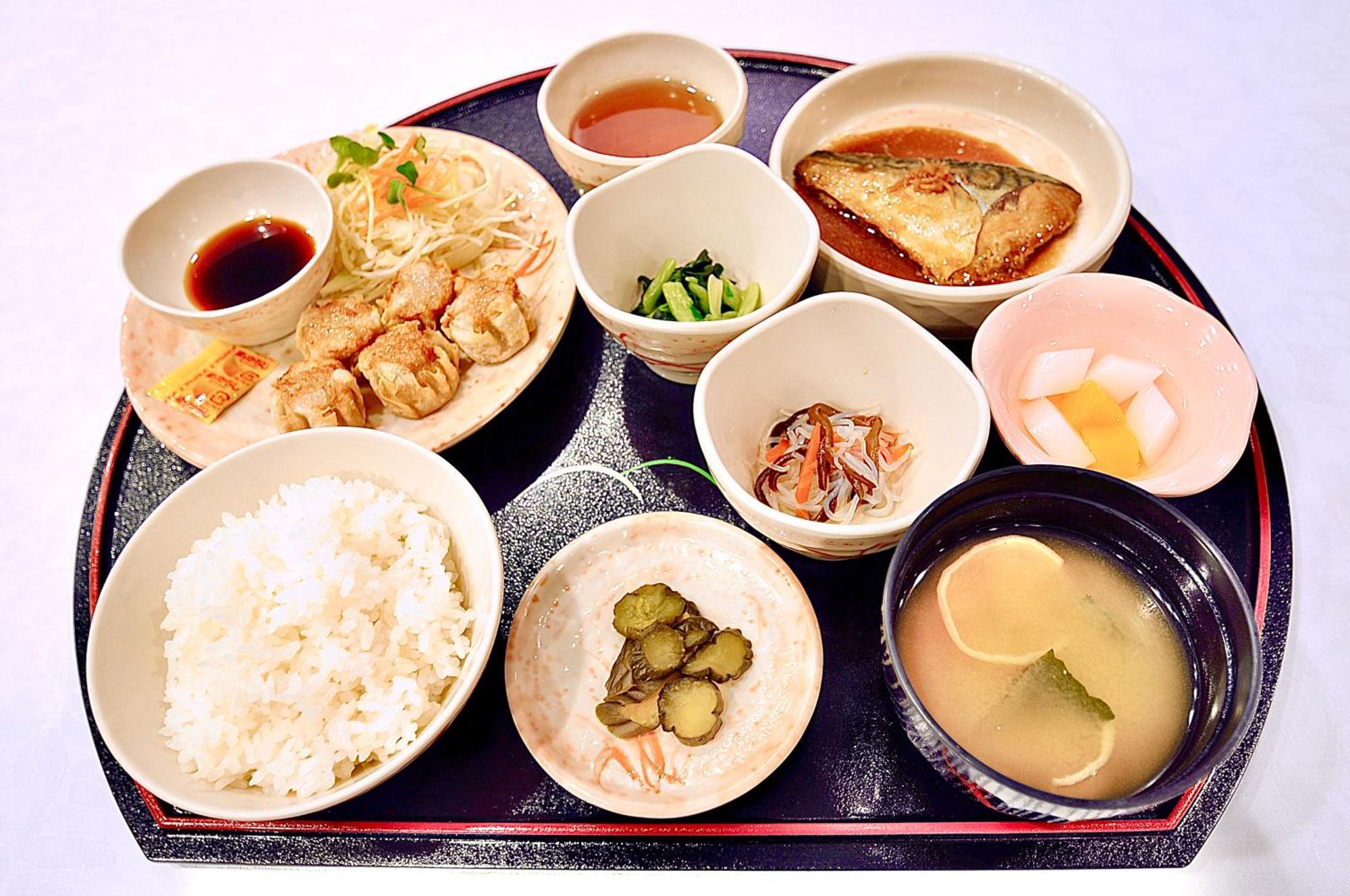 Okayama Ekimae Universal Hotel Buitenkant foto